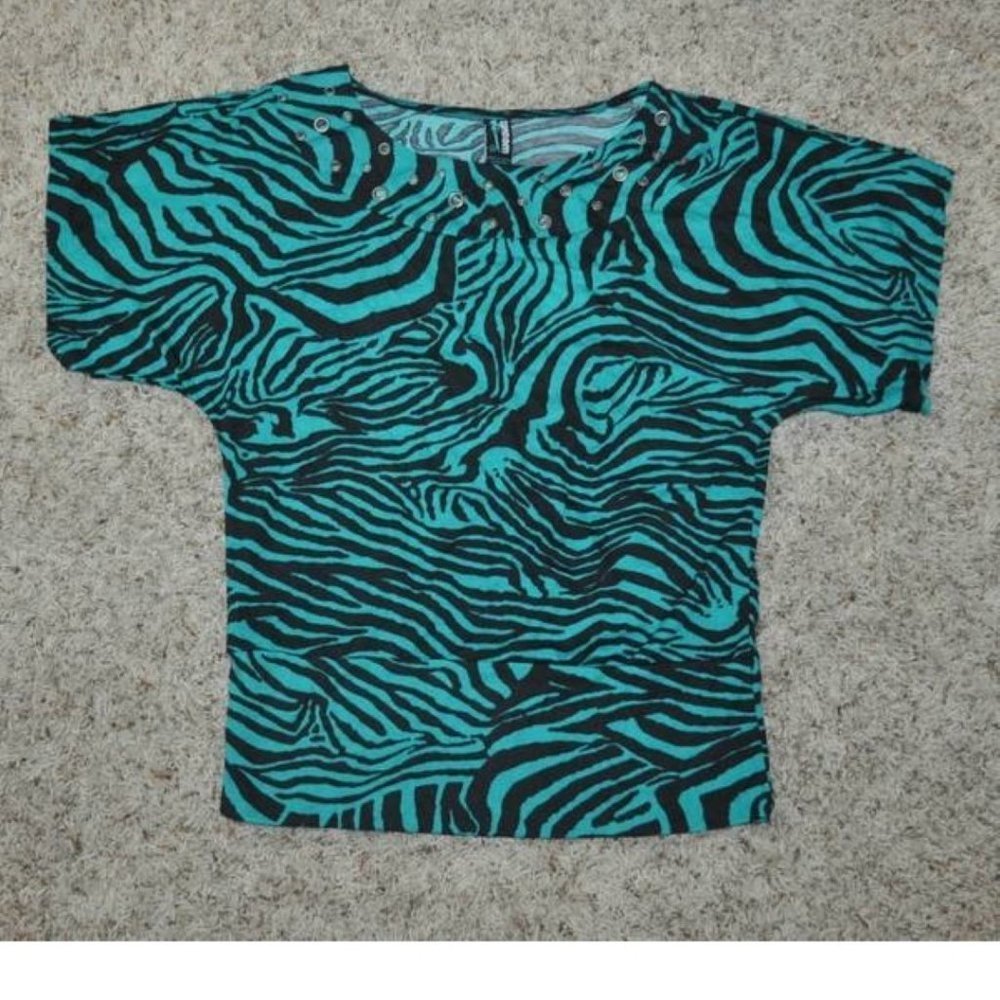 Weavers Shirt S Green Black Zebra Short Sleeve Banded Hem Lightweight Teen Girls